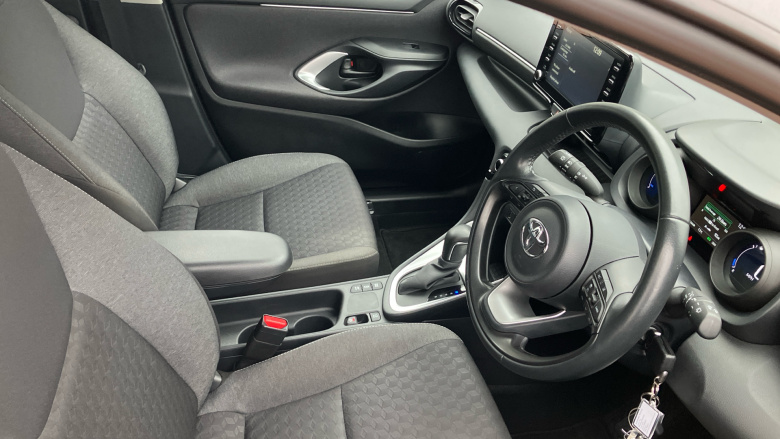 Toyota Yaris 1.5 Hybrid Design 5dr CVT Hybrid Hatchback